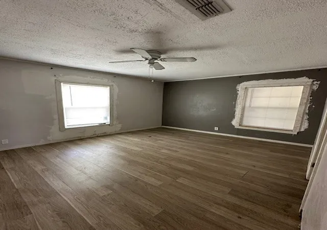 Photo 3 of Single family home for sale at 205 Hallvale Dr, Fort Worth, TX 76108 | MLS# 21250989 | Listing updated on 2026-08-19