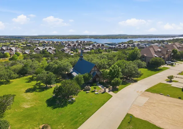 Homes for sale in Possum Kingdom Lake, TX | 1693 Scenic Drive, Possum Kingdom Lake, TX 76449 | Houzeo