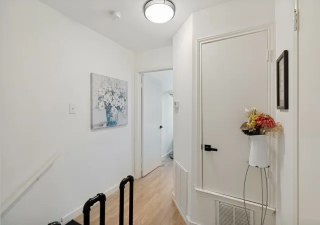 Listing Photo 5 - Condo for sale in building located at 11655 Audelia Rd, Dallas, TX 75243 - Unit #405