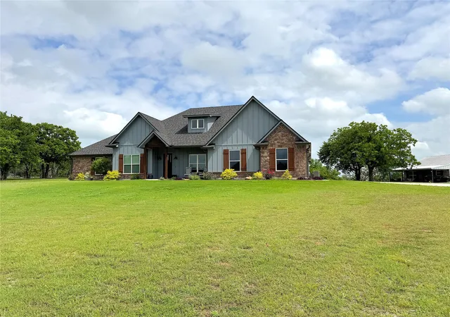 Homes for sale in Poolville, TX | 229 Oak Tree Ct, Poolville, TX 76487 | MLS# 21250996