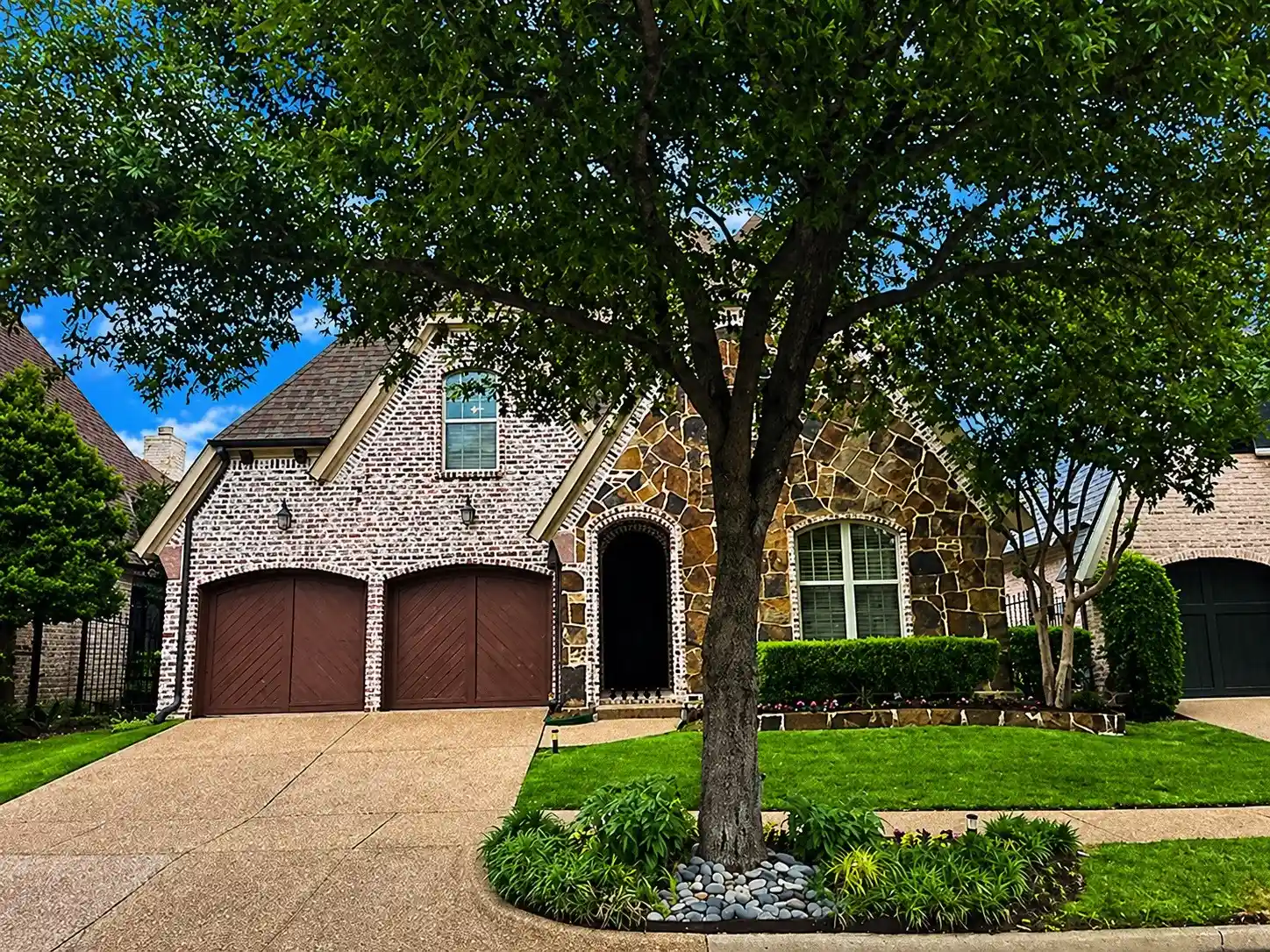 Photo 1 of Single family home for sale at 6146 Stapleford Cir, Dallas, TX 75252 | MLS# 21245516 | Listing updated on 2026-10-25