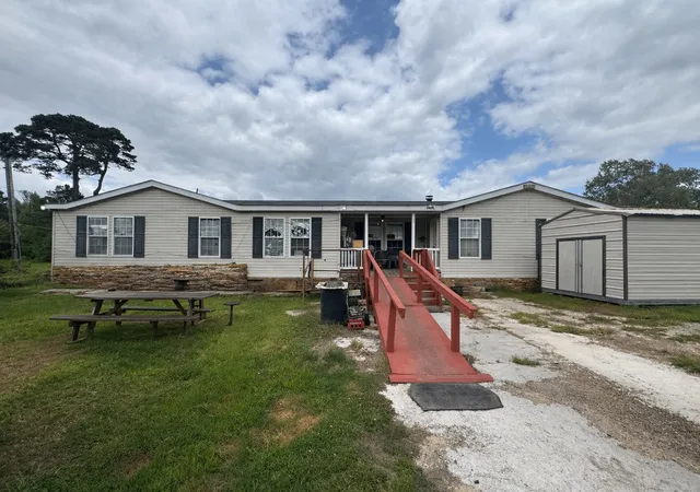 Homes for sale in Keithville, LA | 5670 Keithville Springridge Rd, Keithville, LA 71047 | MLS# 21251049