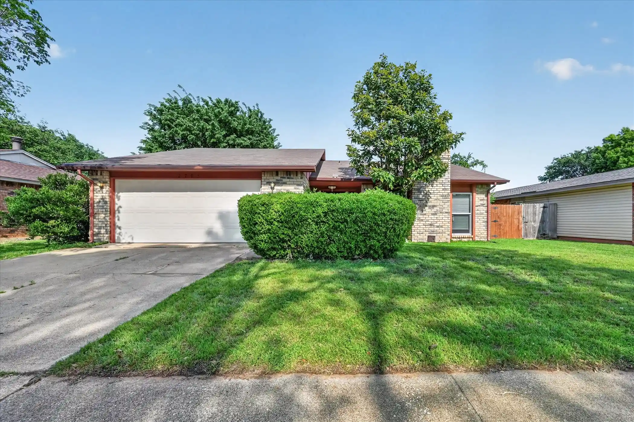 Single family home for sale at 2705 Treeview Dr, Arlington, TX 76016 | MLS# 21251094