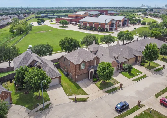 Photo 2 of Single family home for sale at 8220 Misty Water Dr, Fort Worth, TX 76131 | MLS# 21251158 | Listing updated on 2026-08-29
