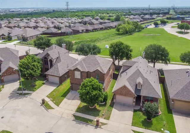 Photo 3 of Single family home for sale at 8220 Misty Water Dr, Fort Worth, TX 76131 | MLS# 21251158 | Listing updated on 2026-08-29