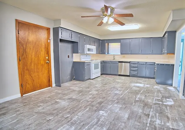 Homes for sale in Muenster, TX | 933 N Main St, Muenster, TX 76252 | MLS# 21251217