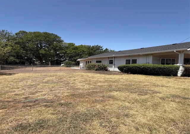 Photo 3 of Single family home for sale at 604 S Pearl St, Trenton, TX 75490 | MLS# 21251208 | Listing updated on 2026-08-22