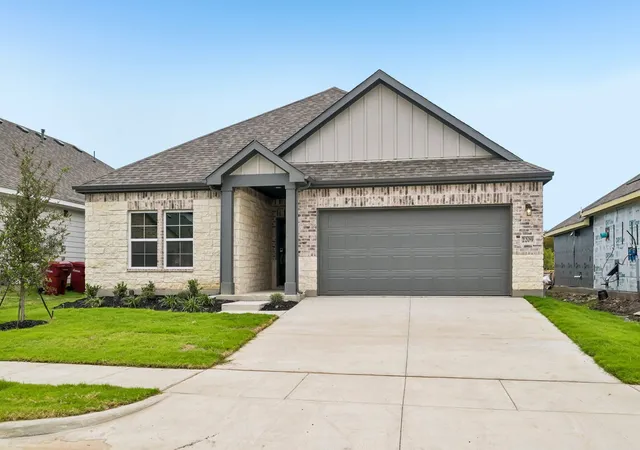 Photo 2 of Single family home for sale at 2209 Trailside Dr, Sherman, TX 75092 | MLS# 21251239 | Listing updated on 2026-10-06