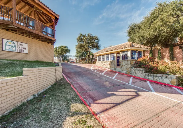 Homes for sale in Irving, TX | 4264 Madera Rd #2, Irving, TX 75038 | MLS# 21251277
