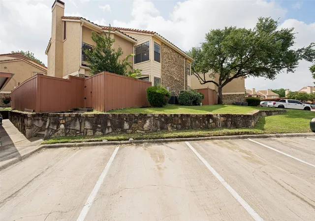 Homes for sale in Irving, TX | 4264 Madera Rd #2, Irving, TX 75038 | MLS# 21251277