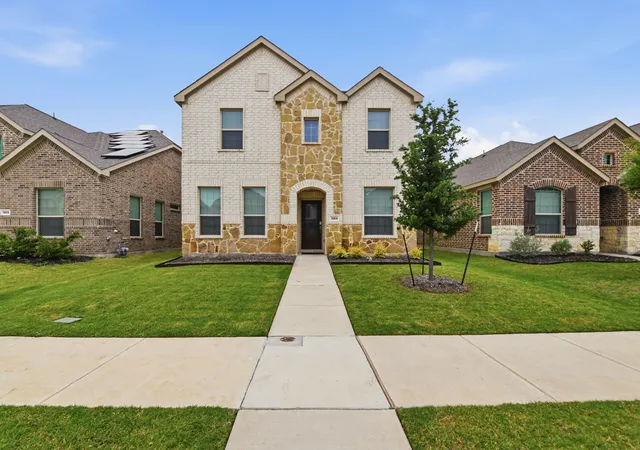 Homes for sale in Justin, TX | 1269 Western Yarrow Dr, Justin, TX 76247 | MLS# 21213122