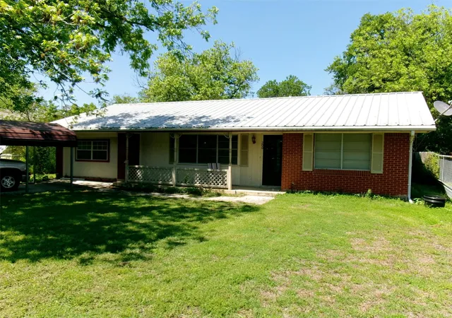 Homes for sale in Bangs, TX | 200 W Spencer St, Bangs, TX 76823 | MLS# 21249067