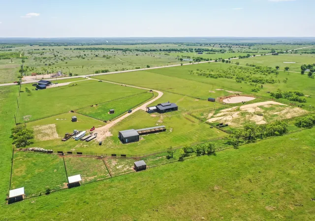 Homes for sale in Jacksboro, TX | 6384 A Us 281 Hwy S, Jacksboro, TX 76458 | MLS# 21250641
