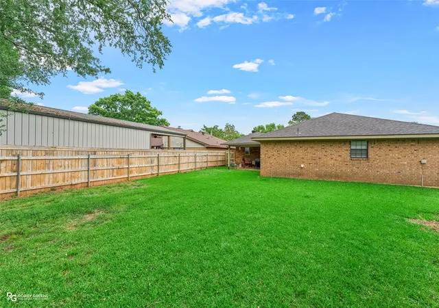 Homes for sale in Bossier City, LA | 5411 Sage Dr, Bossier City, LA 71112 | MLS# 21251363