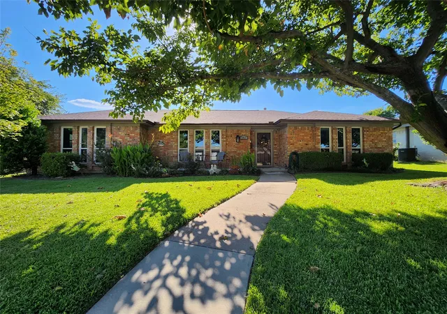 Photo 1 of Single family home for sale at 1023 Ridgefield Dr, Plano, TX 75075 | MLS# 21250999 | Listing updated on 2026-10-07