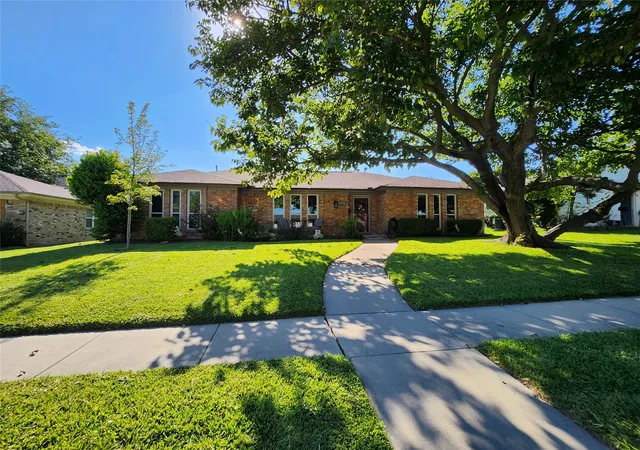 Photo 2 of Single family home for sale at 1023 Ridgefield Dr, Plano, TX 75075 | MLS# 21250999 | Listing updated on 2026-10-07