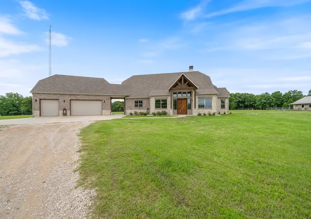 Photo 3 of Single family home for sale at 3317 Vz County Road 1804, Grand Saline, TX 75140 | MLS# 21251060 | Listing updated on 2026-09-17