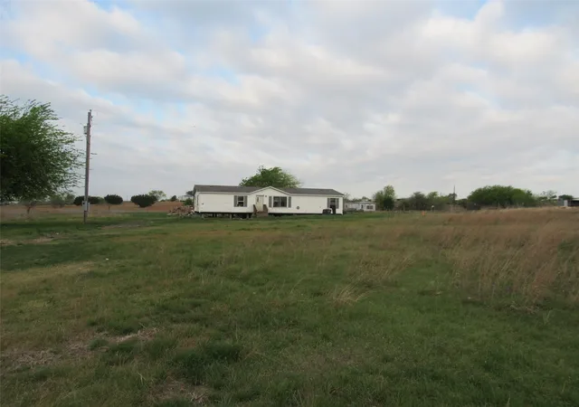 Homes for sale in Valley Mills, TX | 556 Private Road 3551, Valley Mills, TX 76689 | MLS# 21250665