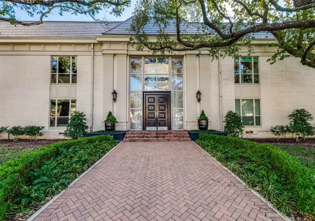 Homes for sale in Dallas, TX | 6144 Averill Wy #203E, Dallas, TX 75225 | MLS# 21247674