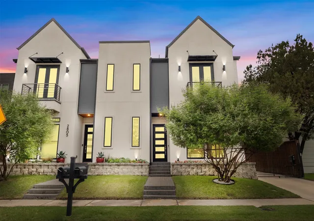 Photo 1 of Townhouse for sale at 2807 Wingate St, Fort Worth, TX 76107 | MLS# 21245934 | Listing updated on 2026-07-22