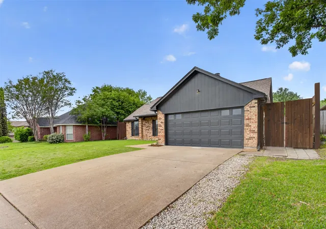 Homes for sale in Rowlett, TX | 8206 Spinnaker Cvs, Rowlett, TX 75089 | MLS# 21239296