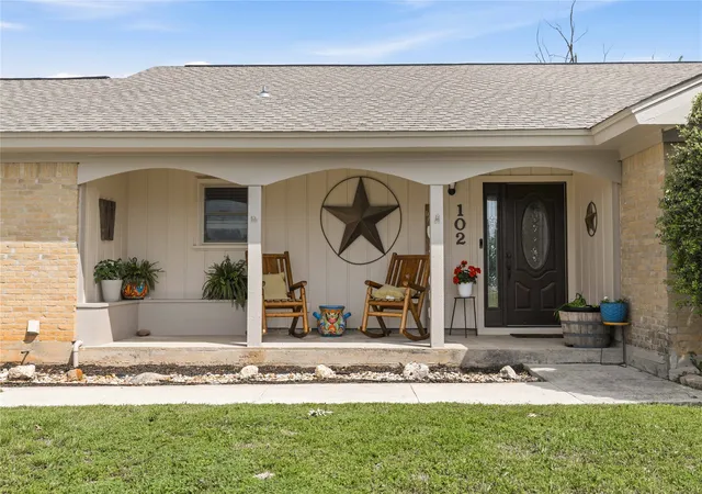 Photo 3 of Single family home for sale at 102 Lori Ln, Brownwood, TX 76801 | MLS# 21251720 | Listing updated on 2026-09-17
