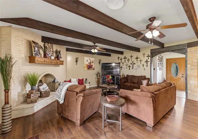 Photo 4 of Single family home for sale at 102 Lori Ln, Brownwood, TX 76801 | MLS# 21251720 | Listing updated on 2026-09-17