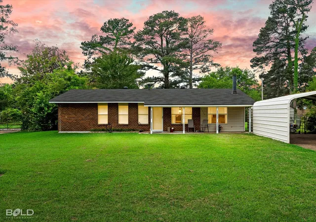 Photo 2 of Single family home for sale at 9508 Palmetto Ln, Shreveport, LA 71118 | MLS# 21251799 | Listing updated on 2026-08-27