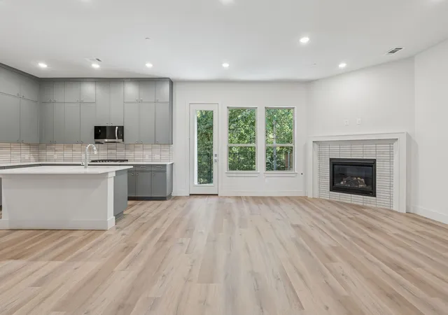 Photo 2 of Condo for sale at 452 Waters Edge Dr #824, Lake Dallas, TX 75065 | MLS# 21249666 | Listing updated on 2026-08-18