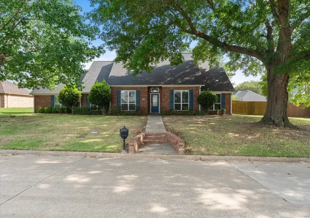 Homes for sale in Mount Pleasant, TX | 216 Turnberry, Mount Pleasant, TX 75455 | MLS# 21252016