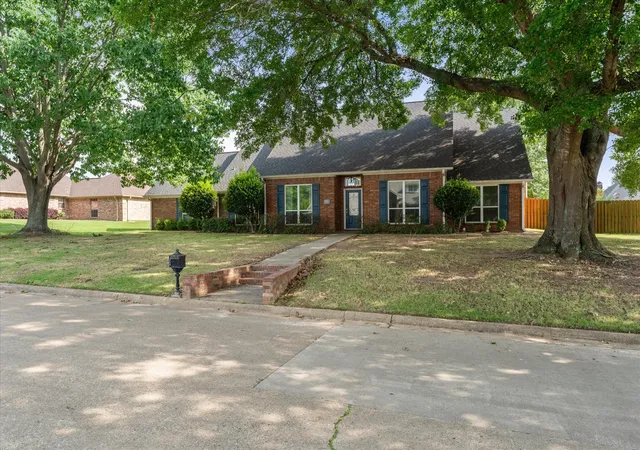 Homes for sale in Mount Pleasant, TX | 216 Turnberry, Mount Pleasant, TX 75455 | MLS# 21252016