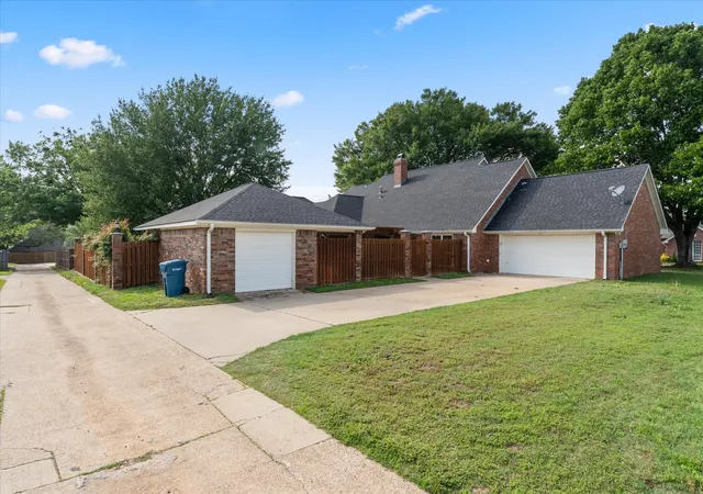 Homes for sale in Mount Pleasant, TX | 216 Turnberry, Mount Pleasant, TX 75455 | MLS# 21252016