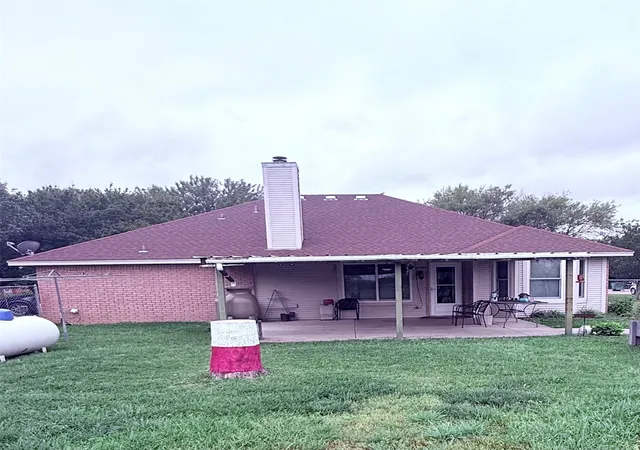 Photo 3 of Sale Pending at 202 Castleridge Dr, Red Oak, TX 75154 | MLS# 21248803 | Listing updated on 2026-09-28