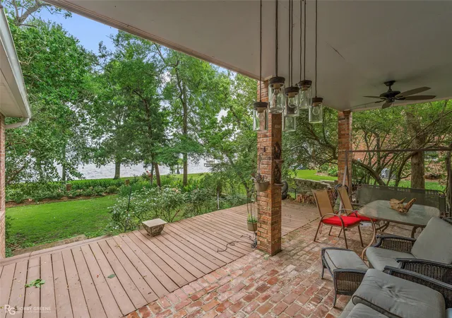 Homes for sale in Shreveport, LA | 2309 N Cross Dr, Shreveport, LA 71107 | MLS# 21252125