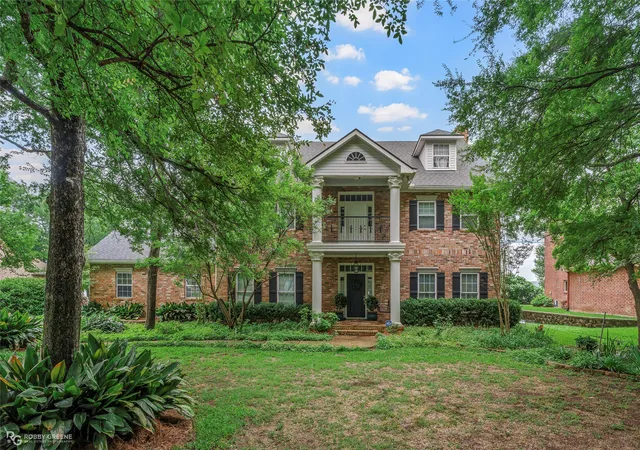 Homes for sale in Shreveport, LA | 2309 N Cross Dr, Shreveport, LA 71107 | MLS# 21252125