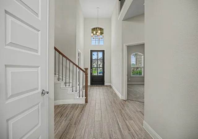 Photo 2 of Sale Pending at 140 Crystal Lake Ln, Red Oak, TX 75154 | MLS# 21252157 | Listing updated on 2026-07-11