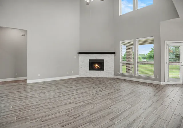 Photo 3 of Sale Pending at 140 Crystal Lake Ln, Red Oak, TX 75154 | MLS# 21252157 | Listing updated on 2026-07-11