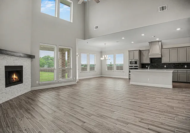 Photo 4 of Sale Pending at 140 Crystal Lake Ln, Red Oak, TX 75154 | MLS# 21252157 | Listing updated on 2026-07-11