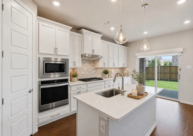 Photo 3 of Sale Pending at 2564 Durango Dr, Carrollton, TX 75010 | MLS# 21250836 | Listing updated on 2026-08-28