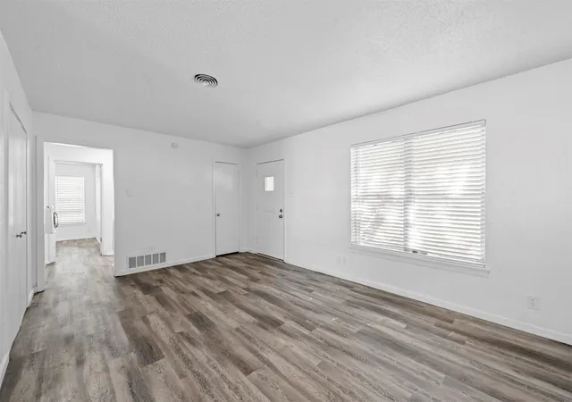 Photo 3 of House for sale at 58 Pershing Dr, Denison, TX 75020 | MLS# 21225524 | Listing updated on 2026-08-03