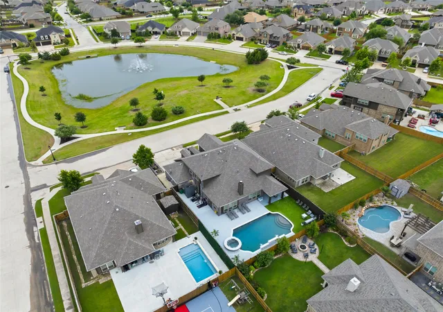 Photo 3 of Sale Pending at 1802 Roundtree Rd, Forney, TX 75126 | MLS# 21252119 | Listing updated on 2026-08-29