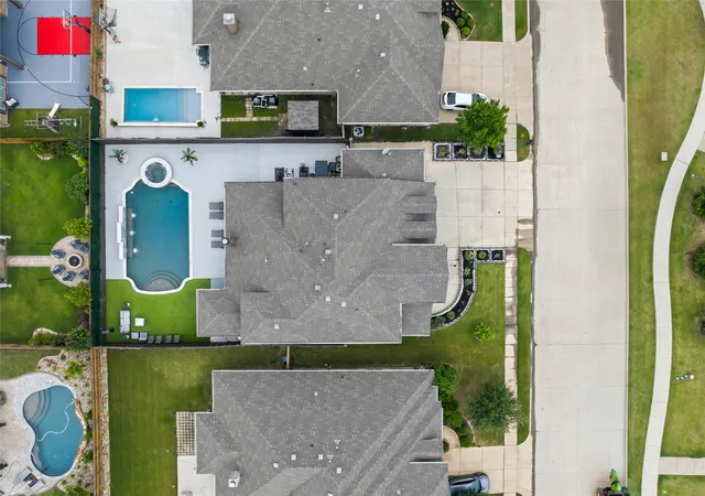 Photo 4 of Sale Pending at 1802 Roundtree Rd, Forney, TX 75126 | MLS# 21252119 | Listing updated on 2026-08-29