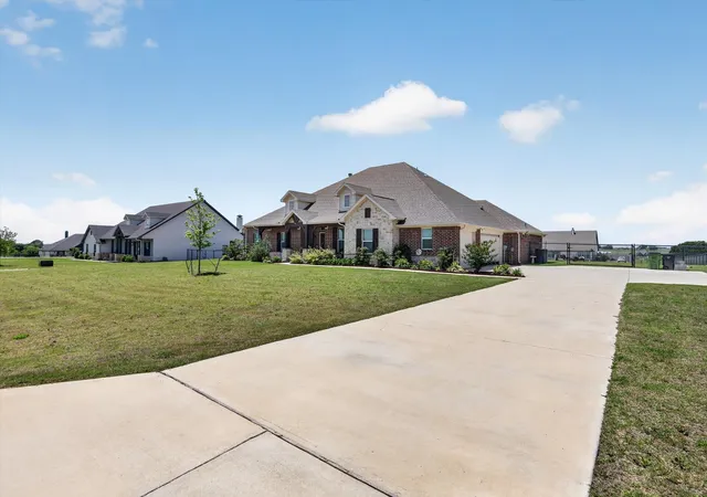 Homes for sale in Godley, TX | 6908 Scarlett Wy, Godley, TX 76044 | MLS# 21245126