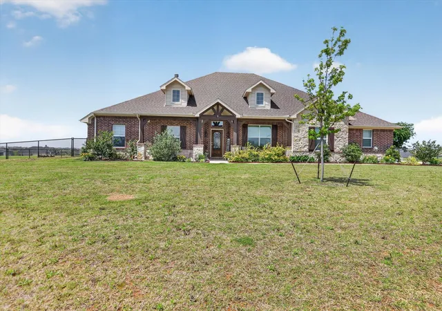 Homes for sale in Godley, TX | 6908 Scarlett Wy, Godley, TX 76044 | MLS# 21245126