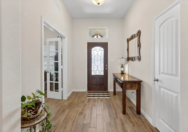 Photo 4 of Single family home for sale at 6908 Scarlett Wy, Godley, TX 76044 | MLS# 21245126 | Listing updated on 2026-09-05