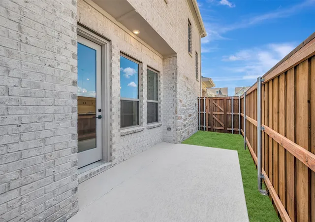 Photo 2 of Sale Pending at 14449 Walsh Ave, Aledo, TX 76008 | MLS# 21252319 | Listing updated on 2026-08-30
