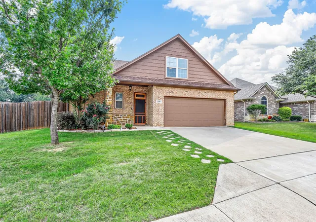 33rd image of 210 Donna Cir, Granbury, TX 76049 | MLS# 21245297