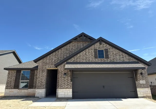 Homes for sale in Springtown, TX | 1229 Colca Dr, Springtown, TX 76082 | MLS# 21252354