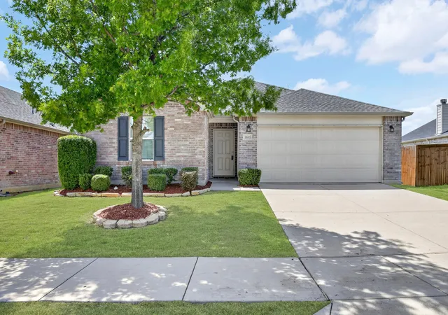 Homes for sale in Little Elm, TX | 1800 Christopher Creek Dr, Little Elm, TX 75068 | MLS# 21243220