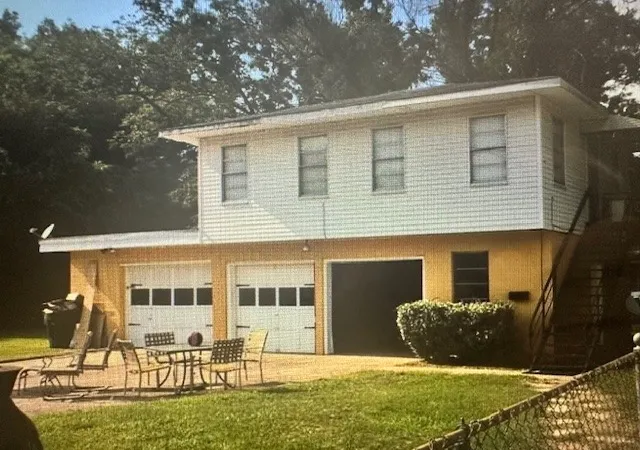 Photo 3 of Single family home for sale at 225 Thompson St, Bossier City, LA 71111 | MLS# 21252503 | Listing updated on 2026-08-04